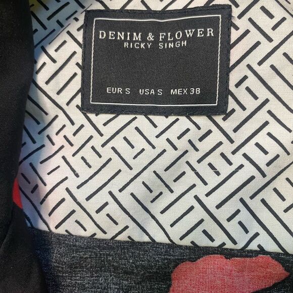 Denim & Flower Black and Red Floral Poppy Print Short Sleeve Button Down Shirt - Picture 3 of 6